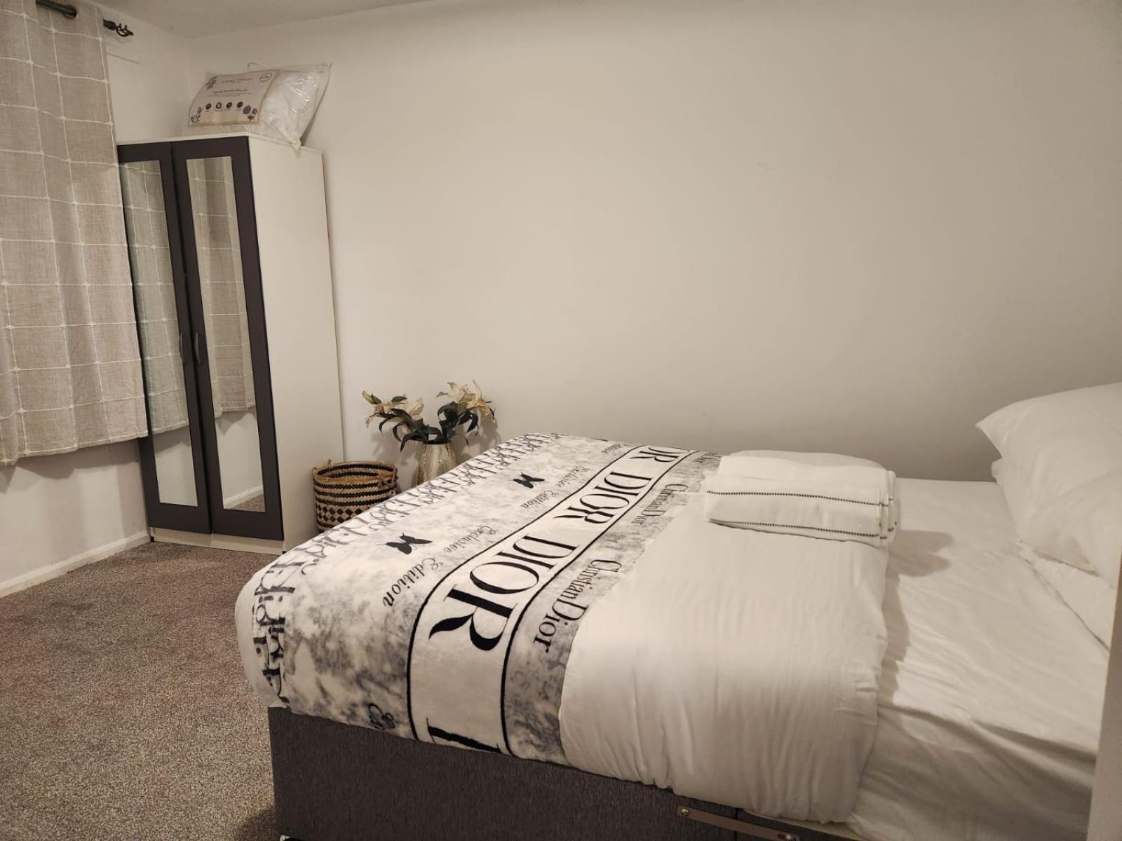 Dmltd Apartment Нортхамптън Екстериор снимка