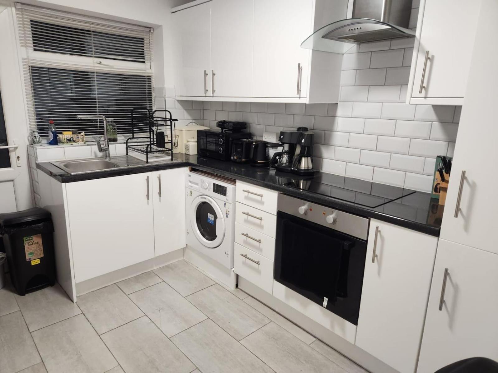 Dmltd Apartment Нортхамптън Екстериор снимка